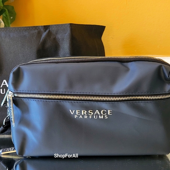 Versace - Picture 3 of 12